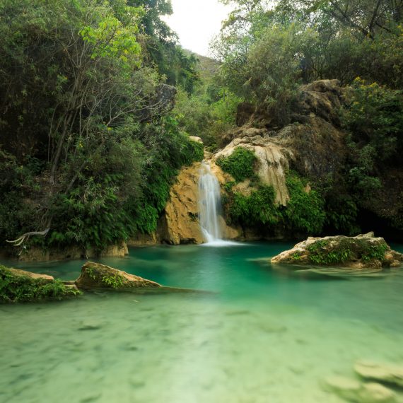 Cascadas cerca de Grutas de Cacahuamilpa